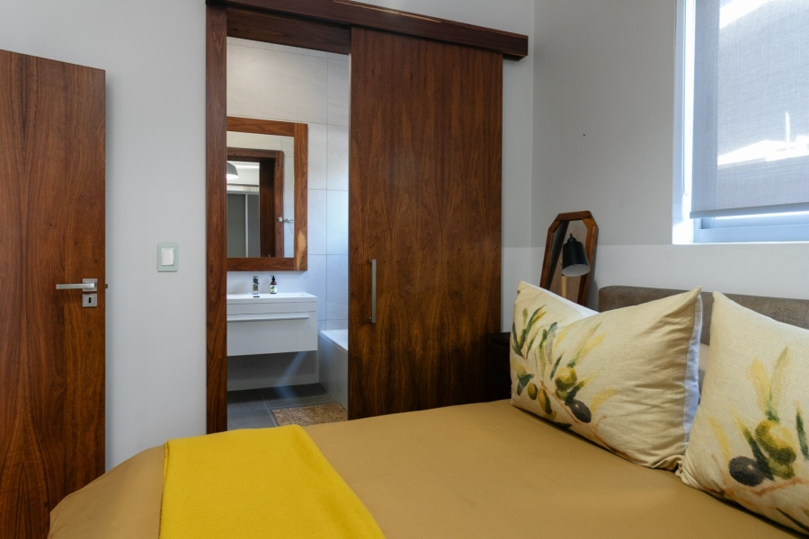 4 Bedroom Property for Sale in Buffalo Bay Western Cape